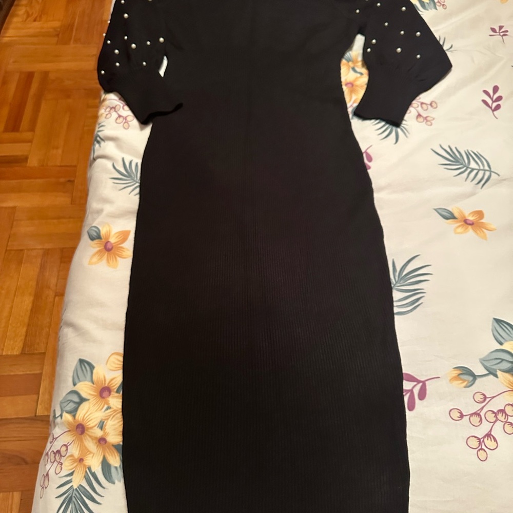 Chic Long Sleeve Black Dress with Pearl Details